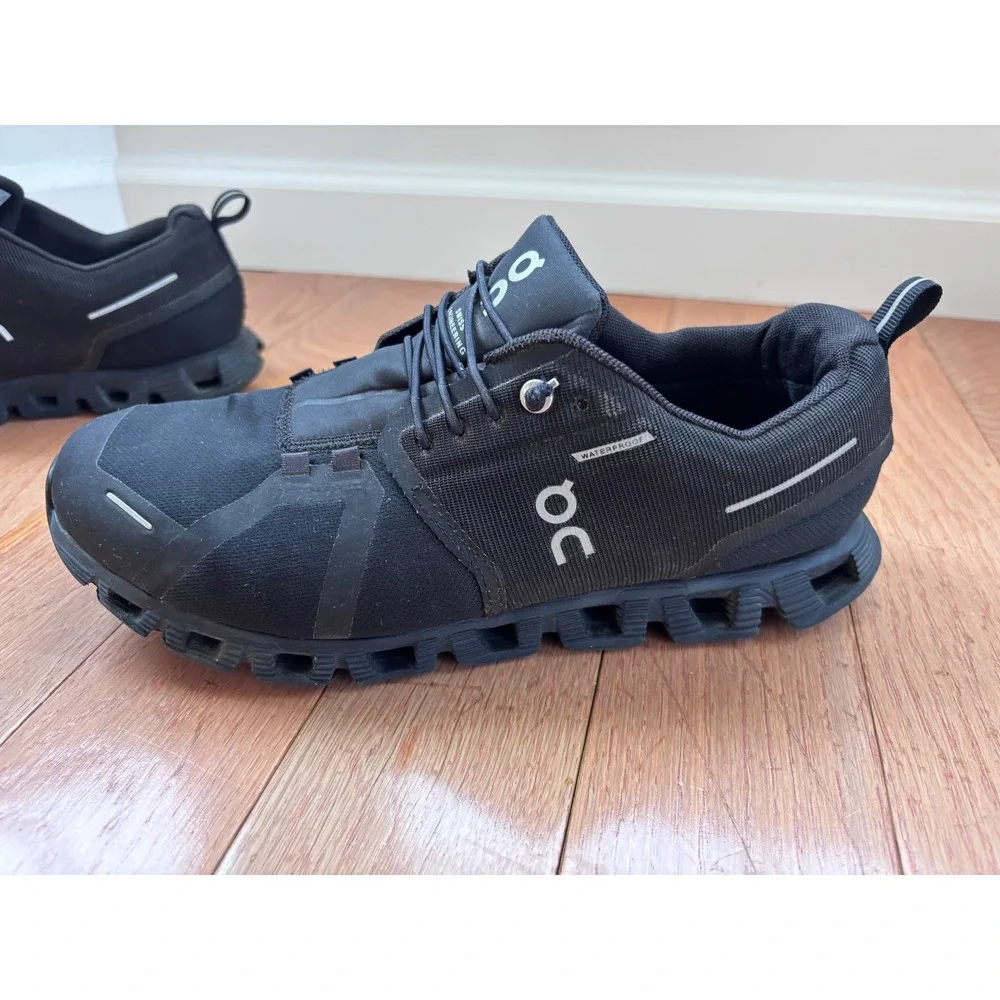 On Running Cloud 5 Waterproof Mens Running Shoes Black Lunar 59.98842 Size 9.5